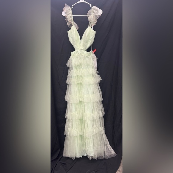 Mac Duggal 50670 NWT Ruffle Tiered Tulle Cut Out Gown - Picture 5 of 8